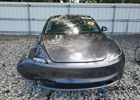 2025 Tesla Model 3 z USA, uszkodzony, nr VIN 5YJ3E1EA0SF019450